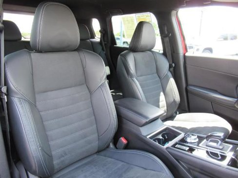 Used 2023 Mitsubishi Outlander SE image 10