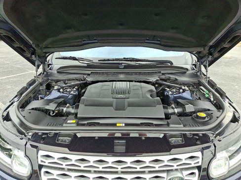 Used 2016 Land Rover Range Rover Sport HSE image 29