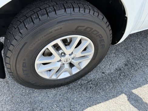 Used 2016 Nissan Frontier SV image 20