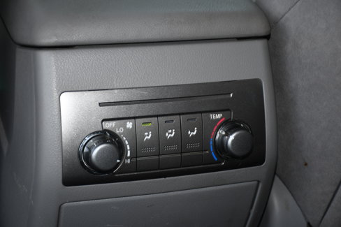Used 2011 Toyota Highlander SE image 15