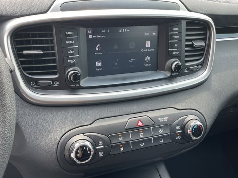 Used 2019 Kia Sorento L image 6