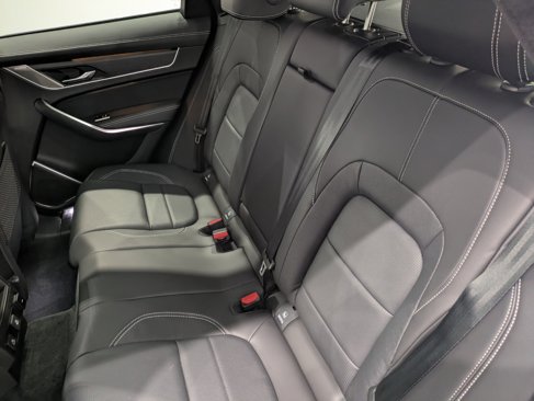 New 2026 Jaguar F-PACE R-Dynamic S image 13