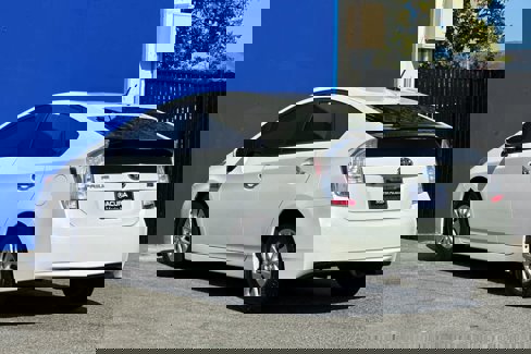 Used 2015 Toyota Prius Prime Plug-In Hybrid image 5