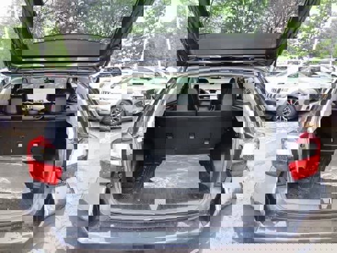 Used 2017 Subaru Crosstrek 2.0i Limited image 12