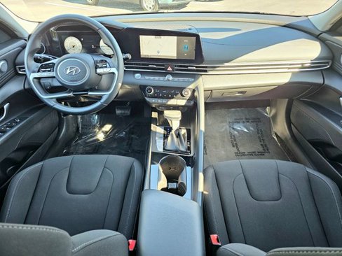 Used 2023 Hyundai Elantra SEL w/ Convenience Package image 28