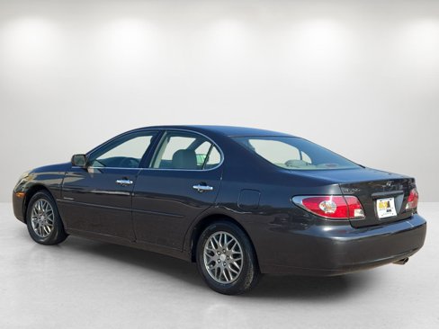 Used 2004 Lexus ES 330 image 8