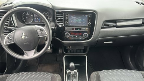 Used 2019 Mitsubishi Outlander ES image 24