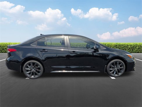 New 2025 Toyota Corolla SE image 3