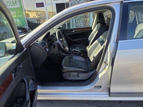 Used 2013 Volkswagen Passat 2.5 SEL Premium image 10