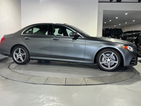 Used 2017 Mercedes-Benz E 300 4MATIC image 13