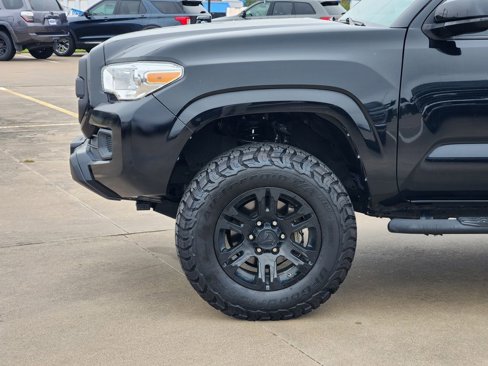 Used 2020 Toyota Tacoma SR image 9