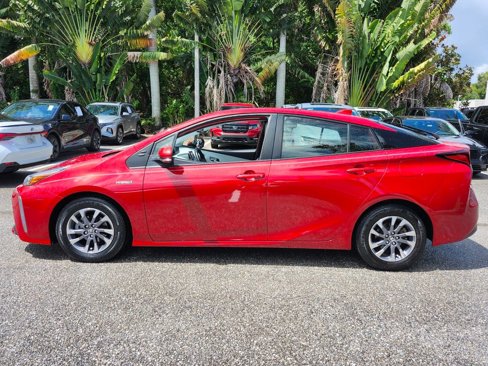 Used 2022 Toyota Prius Limited w/ Premium Convenience Package image 4