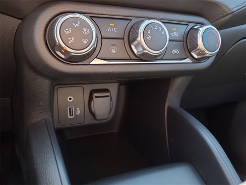 New 2025 Nissan Versa S image 16
