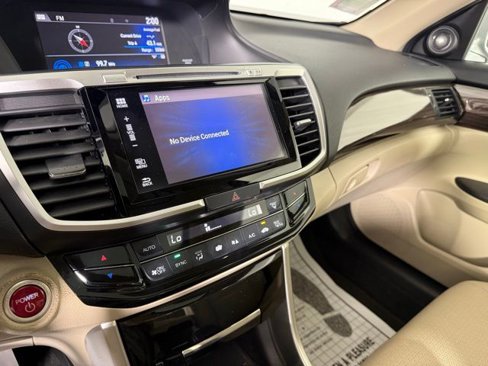 Used 2017 Honda Accord EX-L image 21