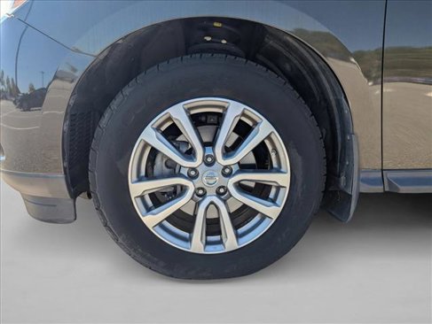 Used 2015 Nissan Pathfinder SV image 9