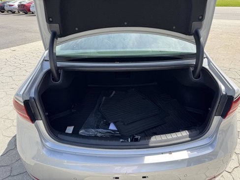 Used 2018 Kia Cadenza Technology image 13