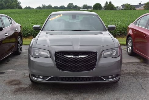Used 2017 Chrysler 300 S w/ 300S Premium Group image 2