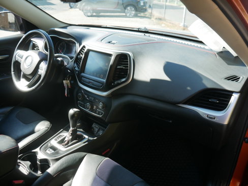 Used 2016 Jeep Cherokee Trailhawk w/ Trailer Tow Group image 27