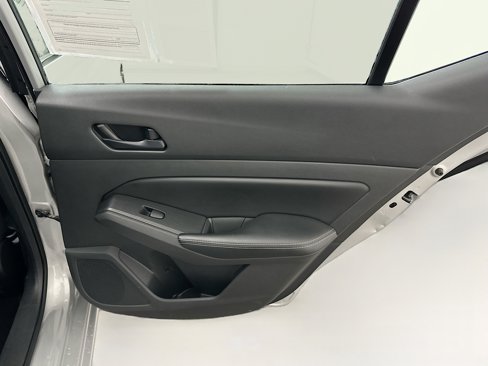 Used 2024 Nissan Altima 2.5 SV image 30