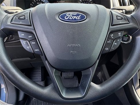 Used 2018 Ford Edge SE image 19