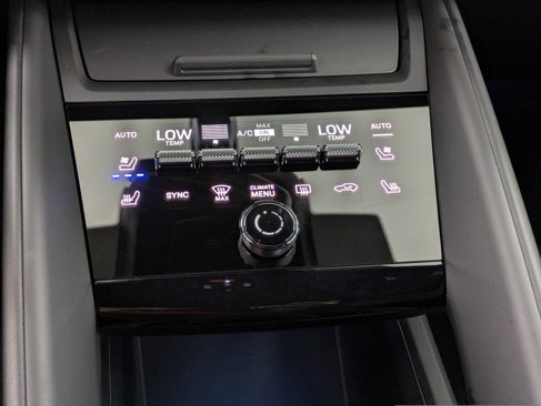 New 2024 Porsche Macan 4 Electric image 17