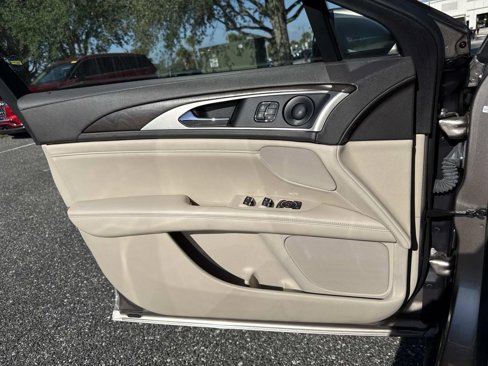 Used 2018 Lincoln MKZ Reserve image 18