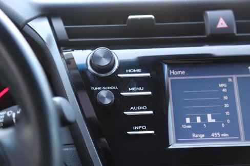 Used 2018 Toyota Camry XSE image 30