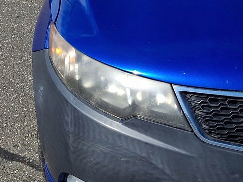 Used 2011 Kia Forte SX w/ Leather Pkg image 10