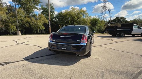 Used 2014 Chrysler 300 C image 7