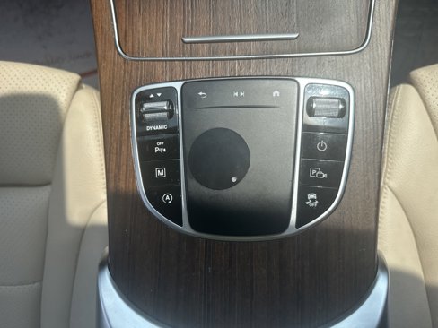 Used 2020 Mercedes-Benz GLC 300 4MATIC image 40