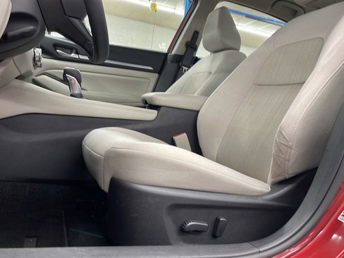 Used 2023 Nissan Altima 2.5 SV image 11