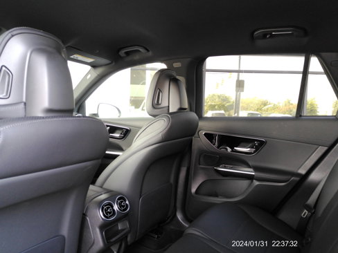 Certified 2025 Mercedes-Benz GLC 300 image 15