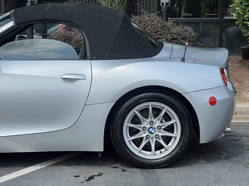 Used 2003 BMW Z4 2.5i image 11