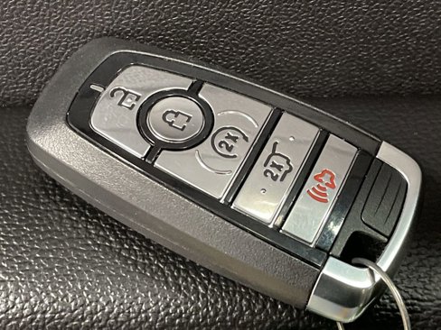 Used 2024 Ford Escape SE image 33