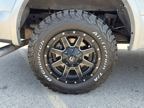 Used 2018 Ford F150 Lariat w/ Equipment Group 501A Mid image 9