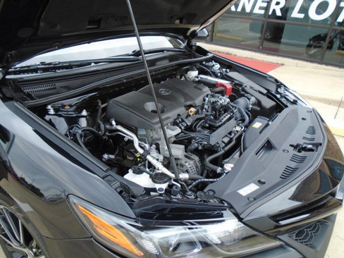 Used 2021 Toyota Camry SE image 18