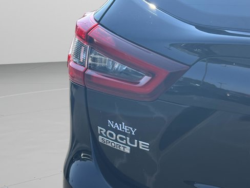 Used 2022 Nissan Rogue Sport S image 9