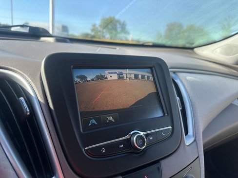 Used 2017 Chevrolet Malibu LS image 30