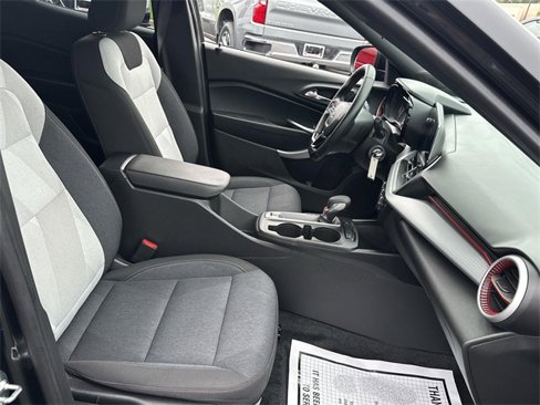 Certified 2024 Chevrolet Trax RS w/ Driver Confidence Package image 26