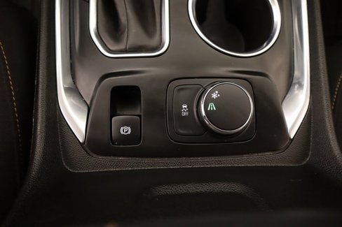 Used 2021 Chevrolet Traverse LT image 9