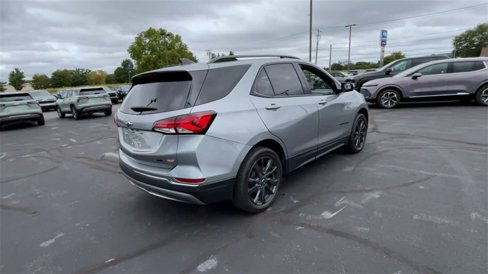 Used 2023 Chevrolet Equinox RS w/ RS Leather Package image 8