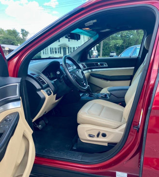 Used 2016 Ford Explorer XLT w/ Equipment Group 202A image 7