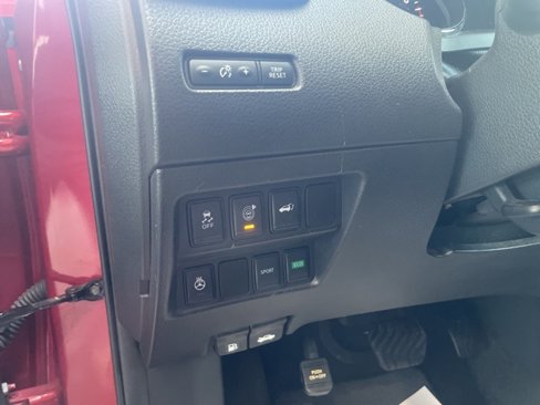 Used 2017 Nissan Rogue SL image 16