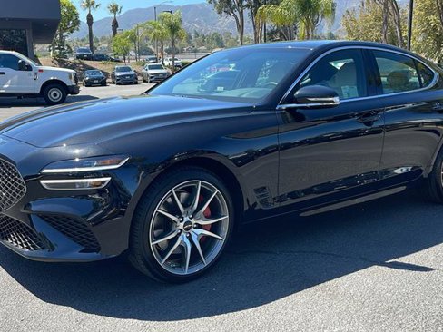 Used 2025 Genesis G70 2.5T image 13