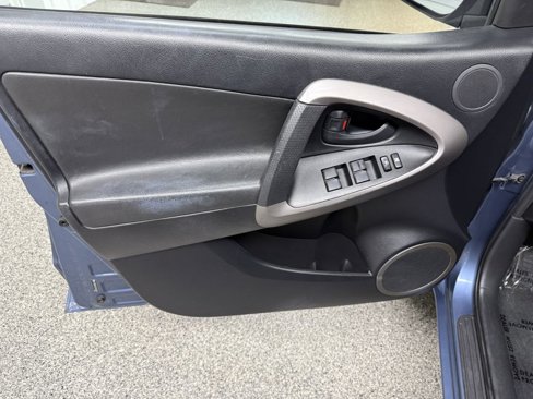 Used 2007 Toyota RAV4 Sport image 22