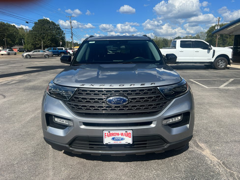 Used 2022 Ford Explorer XLT w/ Equipment Group 202A image 3