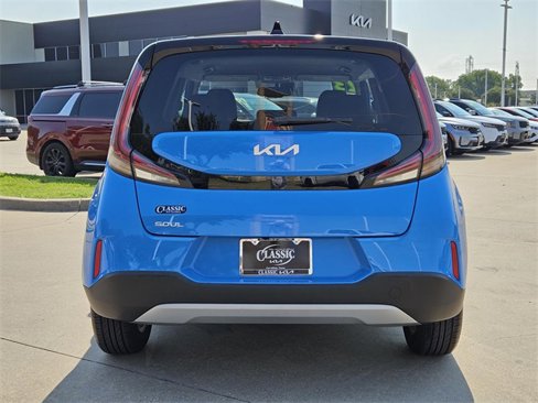 Certified 2023 Kia Soul S image 4