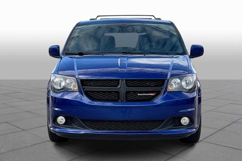 Used 2019 Dodge Grand Caravan GT image 4