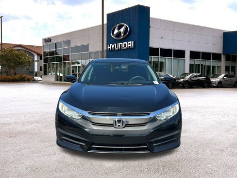 Used 2018 Honda Civic EX image 8