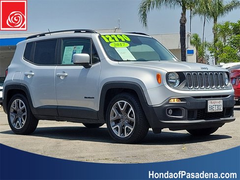 Used 2017 Jeep Renegade Latitude image 3
